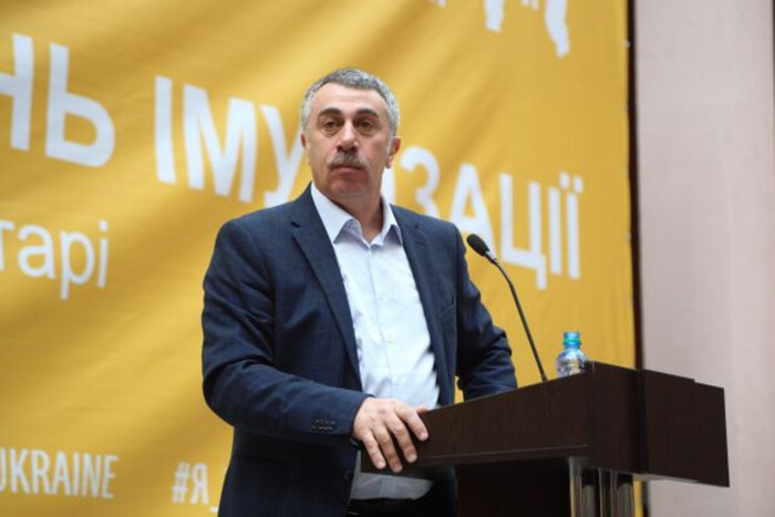 Комаровский объяснил, как связан коронавирус и выпадение волос