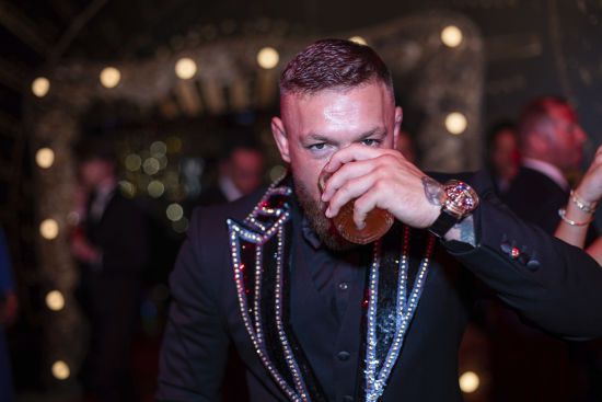 Звезду UFC Макгрегора обвинили в изнасиловании во время финала НБА: подробности громкого скандала