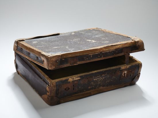 В Тернополе в парке обнаружили чемодан с телом женщины: полиция задержала мужчину – подробности