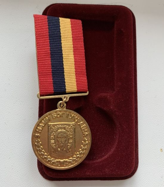 УПЦ КП аннулировала военному медаль – потому что он гей: люди начали массово отказываться от наград церкви