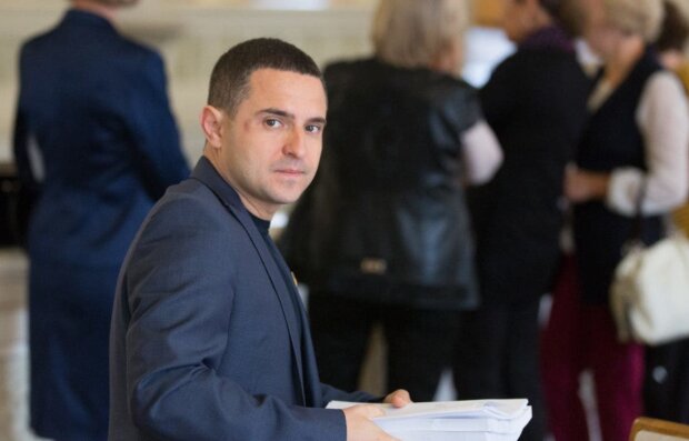 Завод, связанный со 