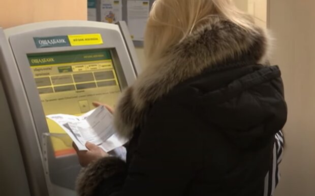 Голодать из-за платежек не придется: кому выплатят помощь на коммуналку