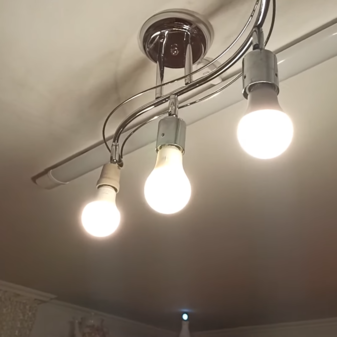 Графік відключення світла з 5 по 6 листопада у Полтавській області: кому готуватись до знеструмлень