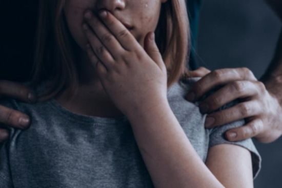 Девятиклассница из Дагестана обвинила работника школы в притязаниях: они оказались родственниками