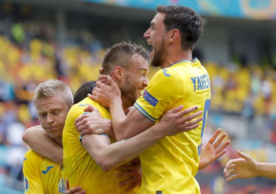 С Ярмоленко: сборная Украины обнародовала заявку на матч отбора к Евро-2024 против Англии