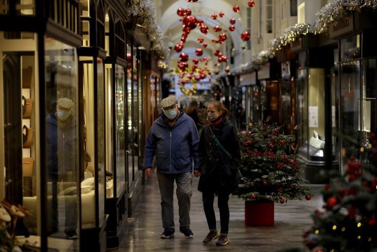 Англия существенно упростила процедуру пересечения границы для вакцинированных лиц: что изменилось